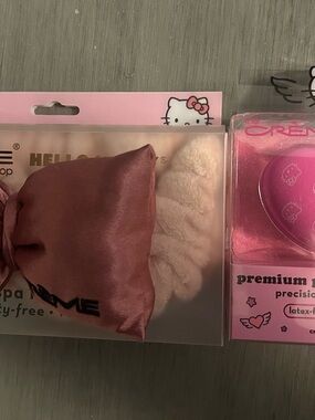 Hello Kitty Crème Bundle—Make Up Blender Sponges and Plush Spa Headband
